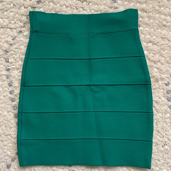 BCBGMaxazria Skirt - Picture 2 of 3
